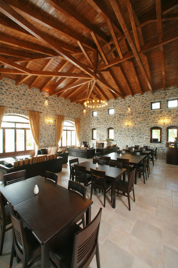 Arhontiko Parnona Hotel Karyes Esterno foto