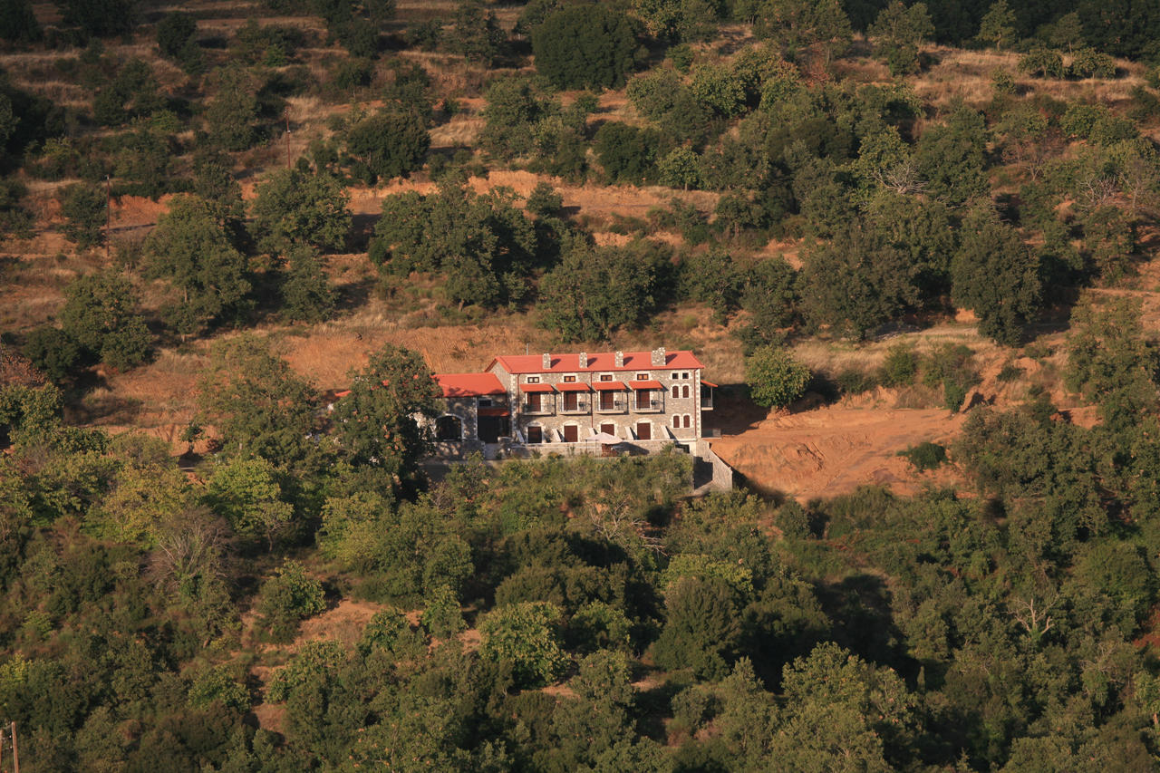 Arhontiko Parnona Hotel Karyes Esterno foto