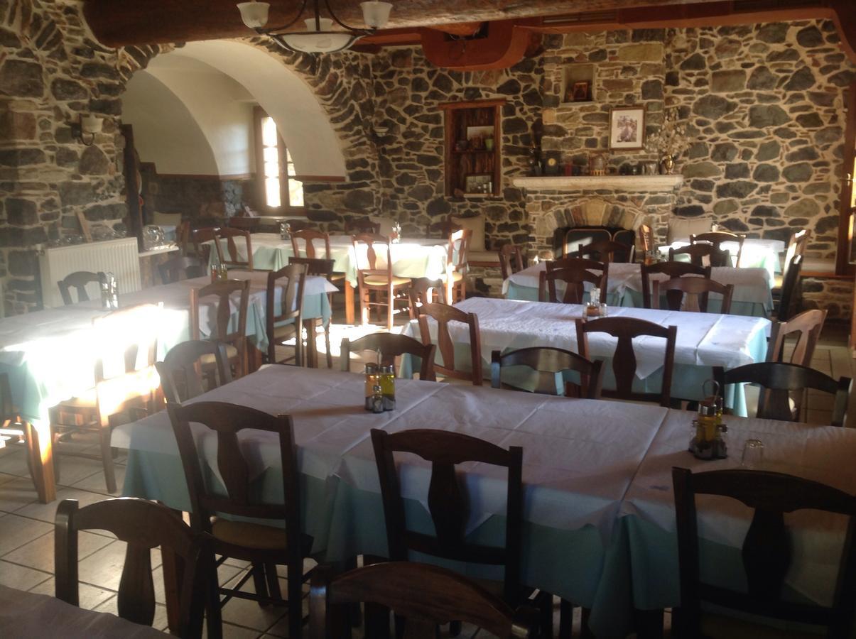 Arhontiko Parnona Hotel Karyes Esterno foto