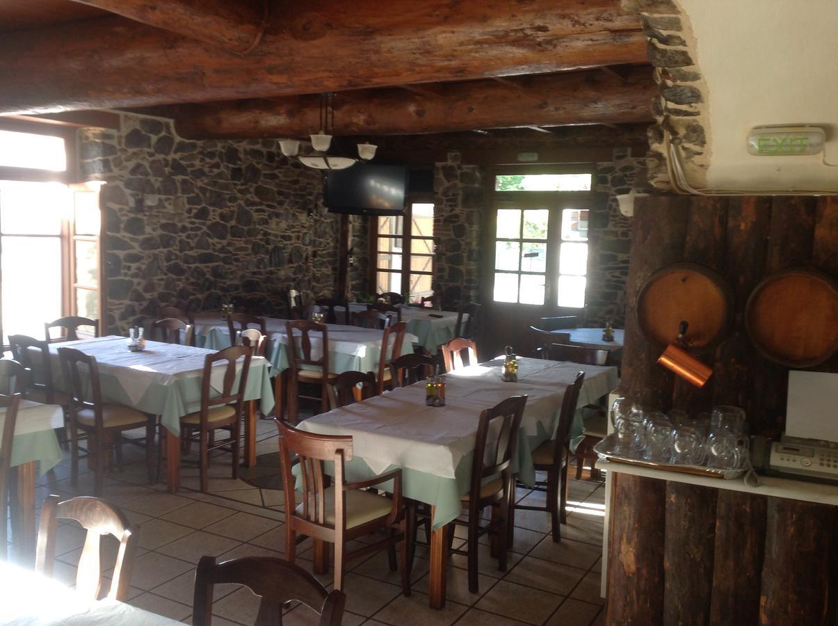 Arhontiko Parnona Hotel Karyes Esterno foto